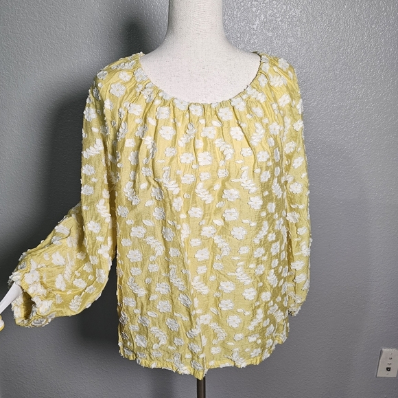Ann Taylor Textured Yellow Floral Scoop Neck Boho Women's Top Large Petite - Picture 2 of 10